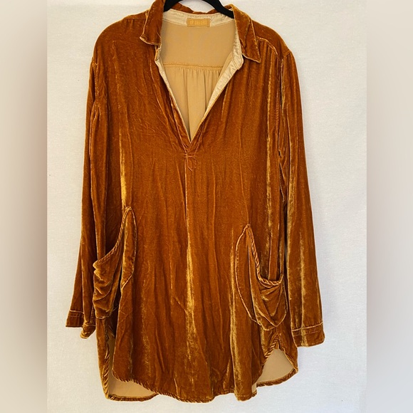 CP Shades Velvet Teton Tunic - Picture 1 of 9